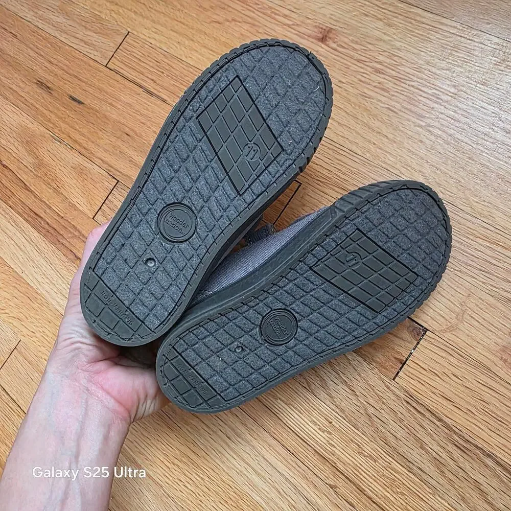 NWOT Wonder Nation gray canvas, velcro closure slip on‎ sneakers sz 11